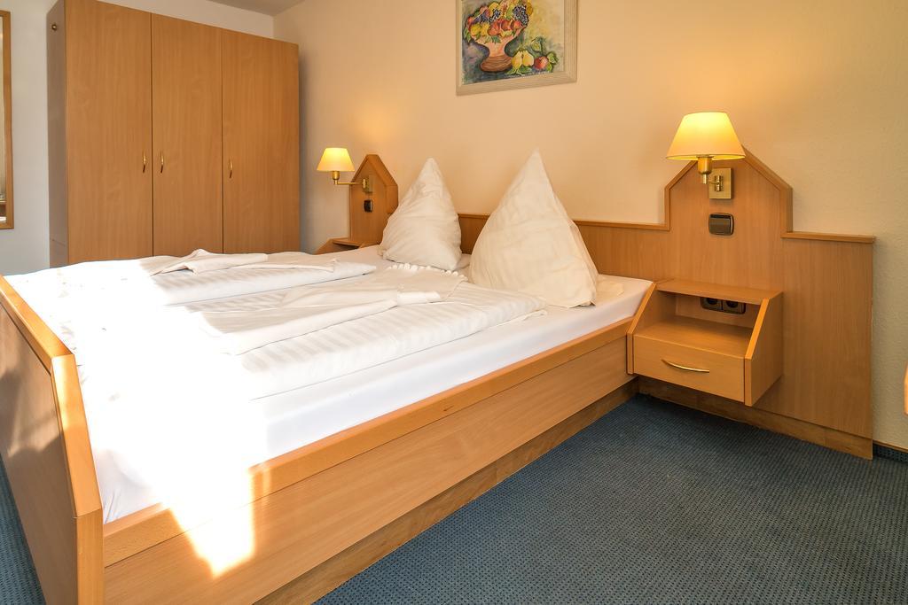 Hotel Zum Lieben Augustin Meersburg Pokoj fotografie