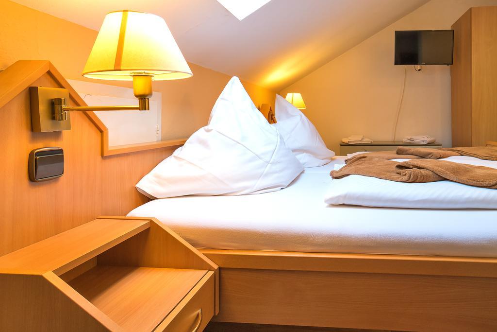 Hotel Zum Lieben Augustin Meersburg Pokoj fotografie