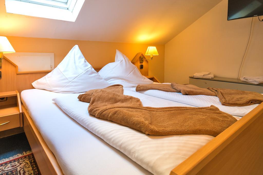 Hotel Zum Lieben Augustin Meersburg Pokoj fotografie